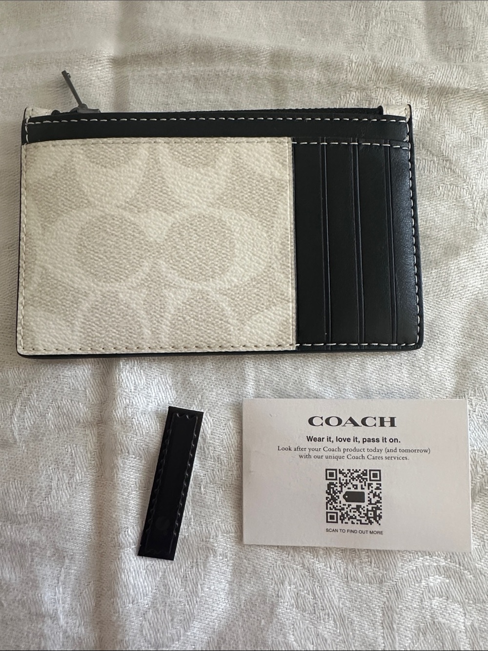 Coach Chalk and Black Signature Canvas Card Case